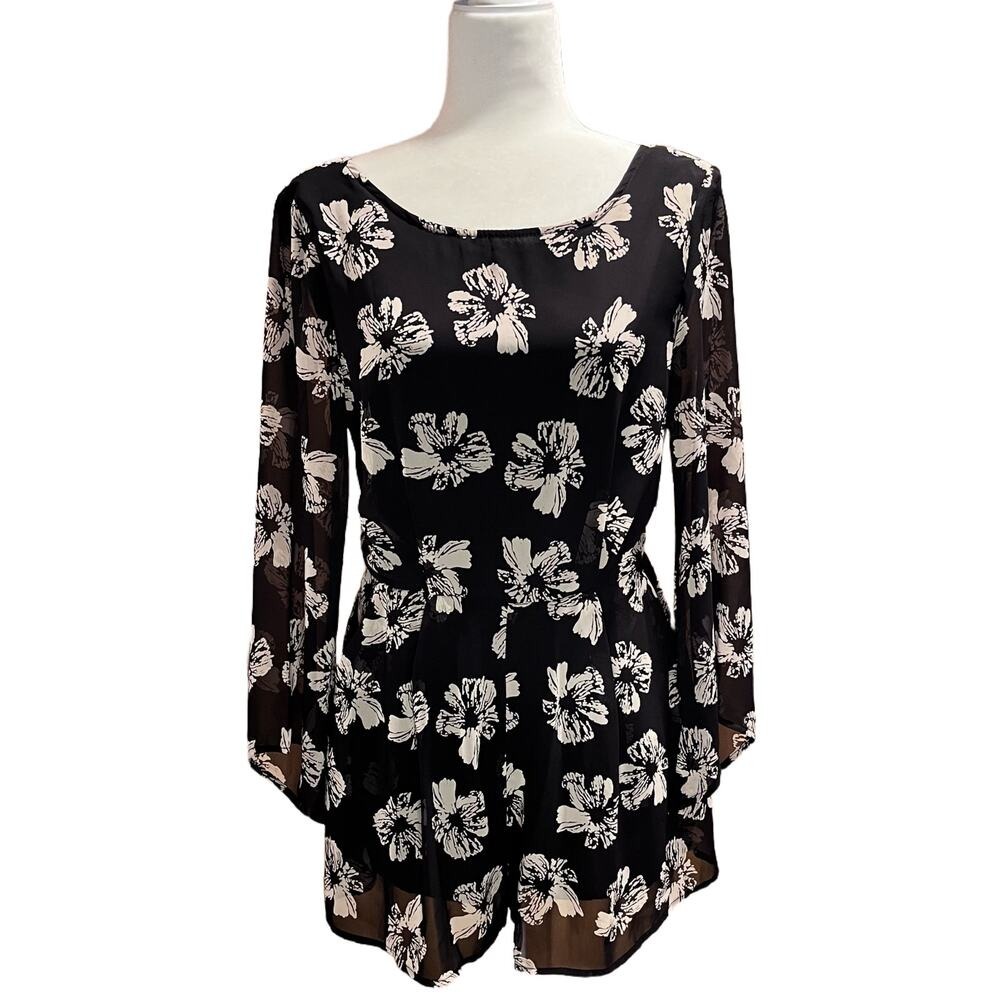 ANGL‎ Black White Floral Long Sleeve Romper V-Back Size M (G262)